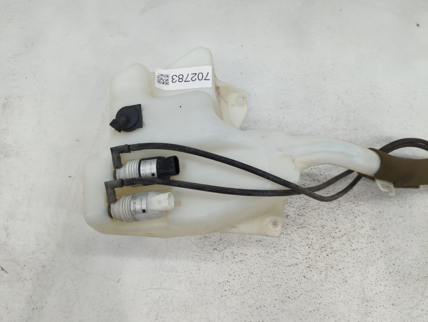 2008-2009 Buick Enclave Windshield Washer Fluid Reservoir Bottle Oem - Oemusedautoparts1.com