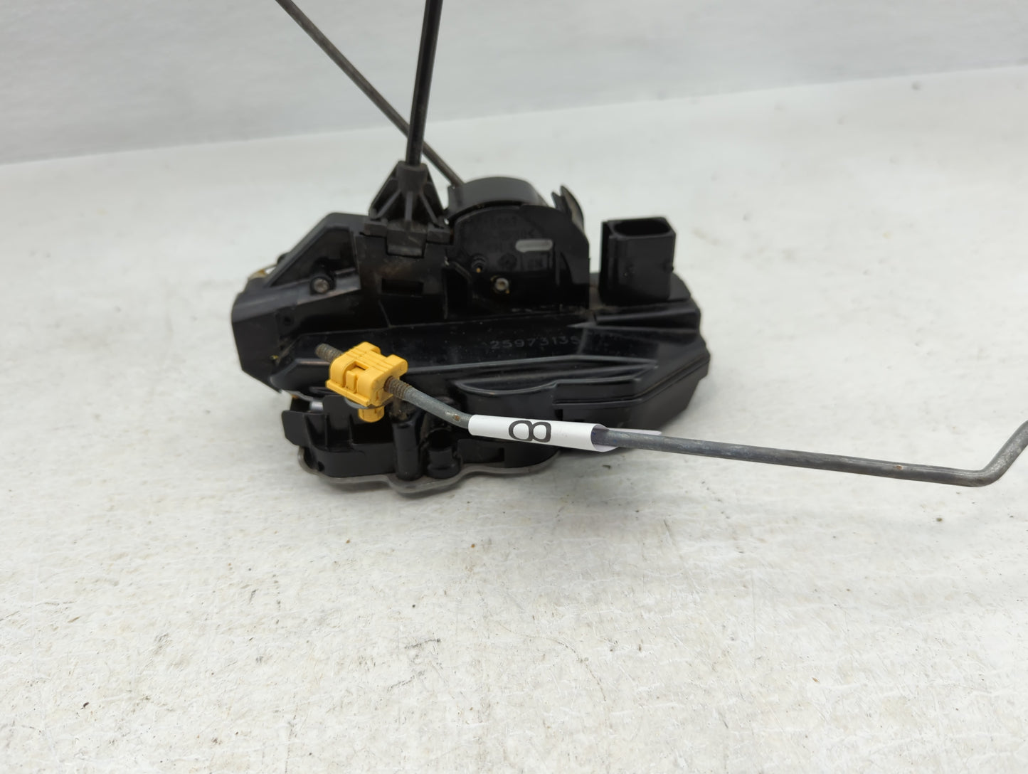2009 Buick Enclave DOOR LOCK - Oemusedautoparts1.com