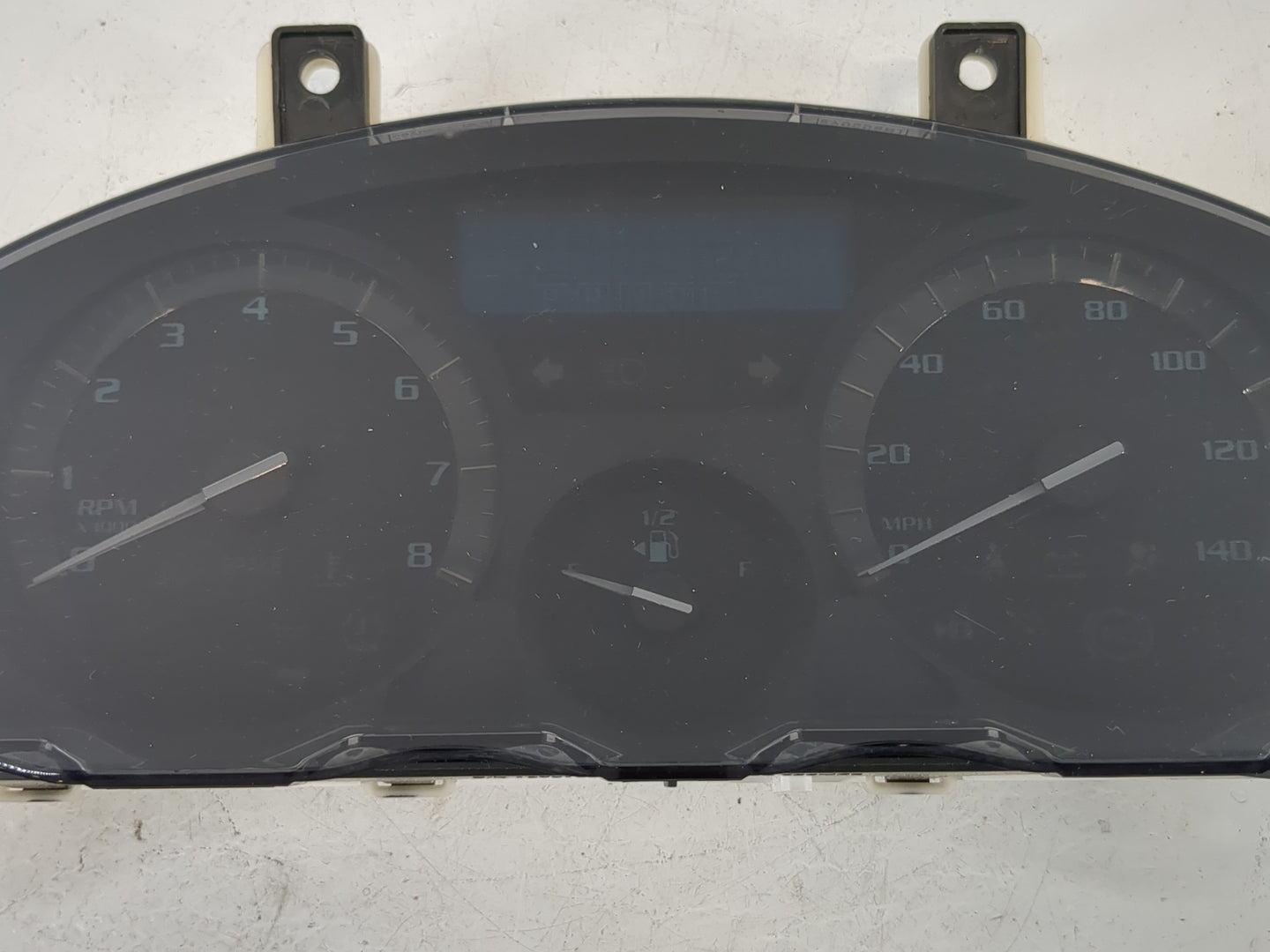 2008-2012 Buick Enclave Instrument Cluster Speedometer Gauges Fits Fits 2008 2009 2010 2011 2012 OEM Used Auto Parts - Oemus