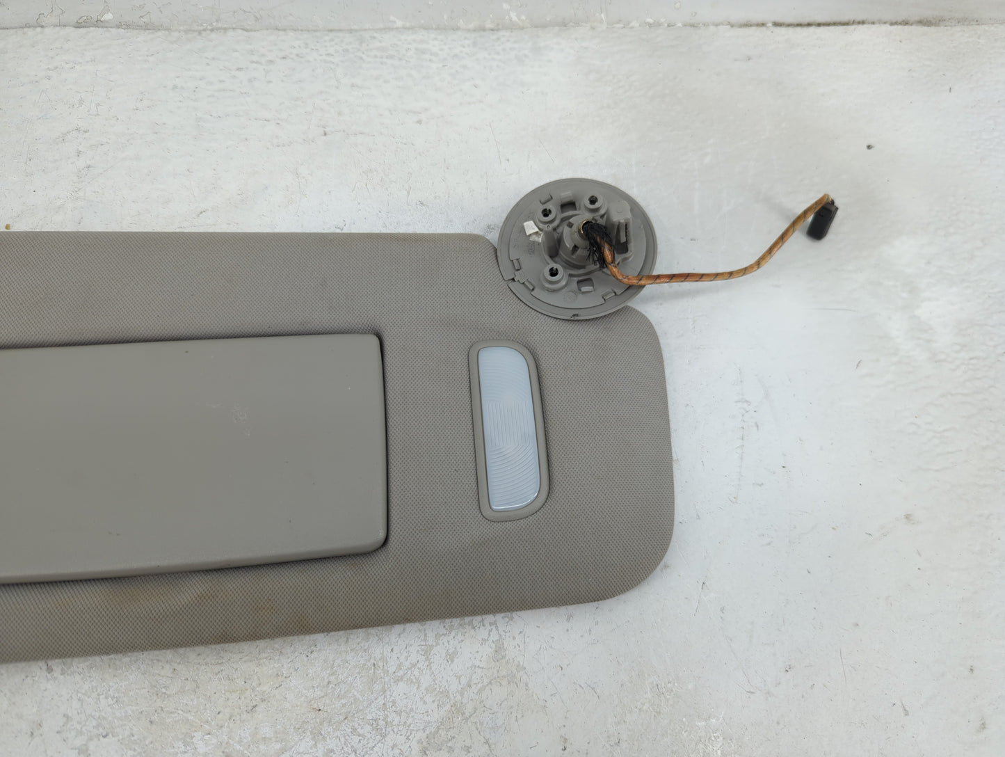 2008-2017 Buick Enclave Sun Visor Shade Replacement Passenger Right Mirror Fits OEM Used Auto Parts - Oemusedautoparts1.com