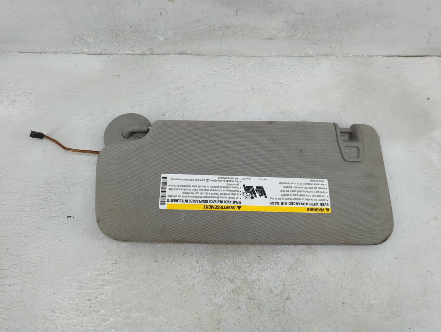 2008-2017 Buick Enclave Sun Visor Shade Replacement Passenger Right Mirror Fits OEM Used Auto Parts - Oemusedautoparts1.com