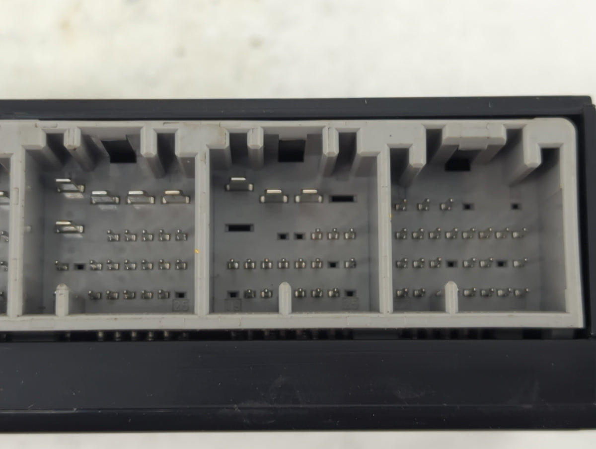 2008-2012 Buick Enclave Body Control Module Bcm Inner Cabin Fuse Box 879429 - Oemusedautoparts1.com