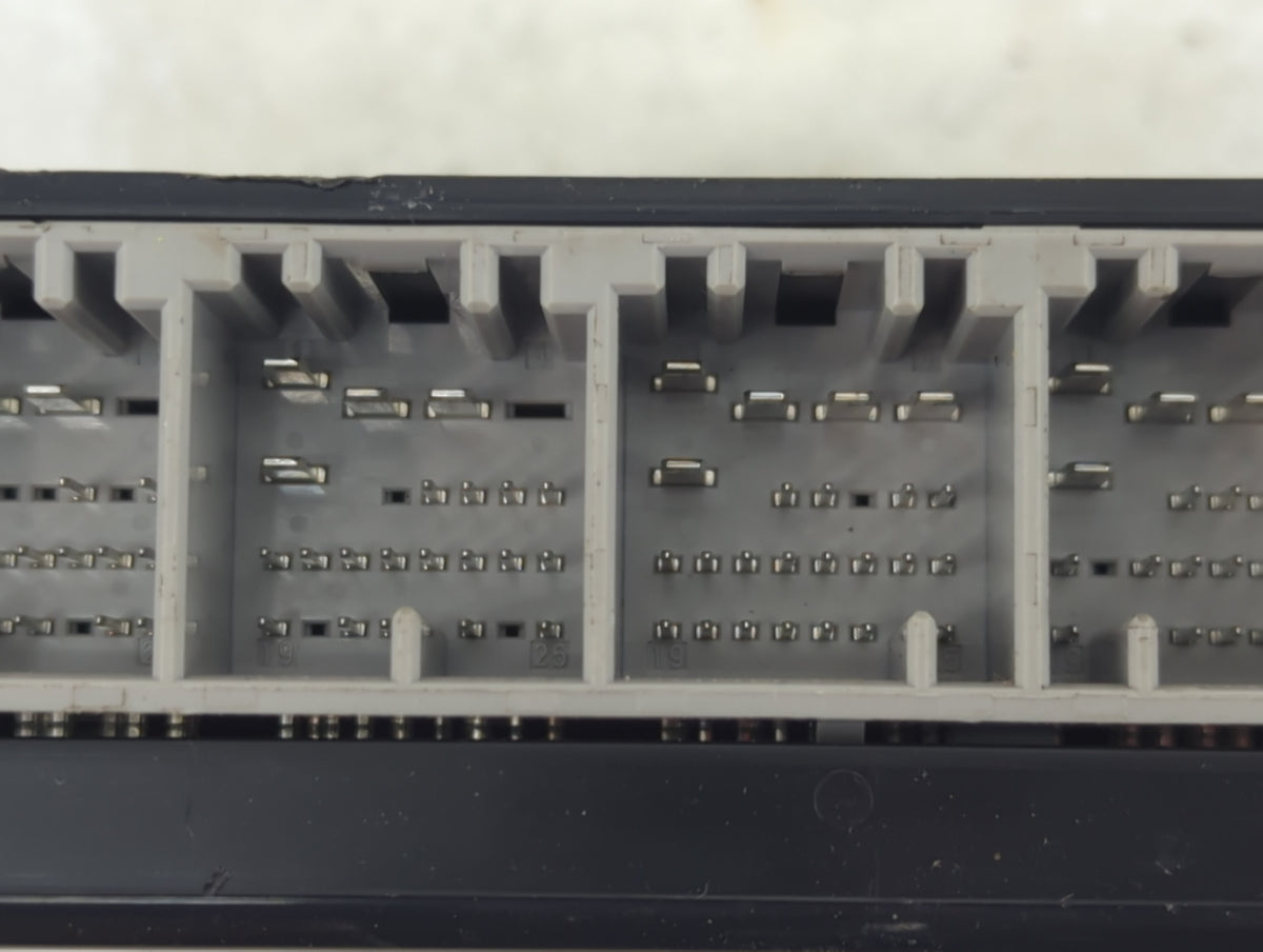 2008-2012 Buick Enclave Body Control Module Bcm Inner Cabin Fuse Box 879429 - Oemusedautoparts1.com