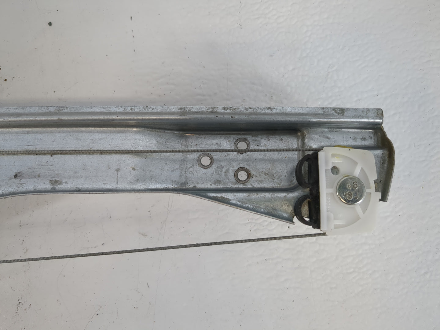 2008-2012 Buick Enclave Window Regulator Right Passenger Rear 944246 - Oemusedautoparts1.com