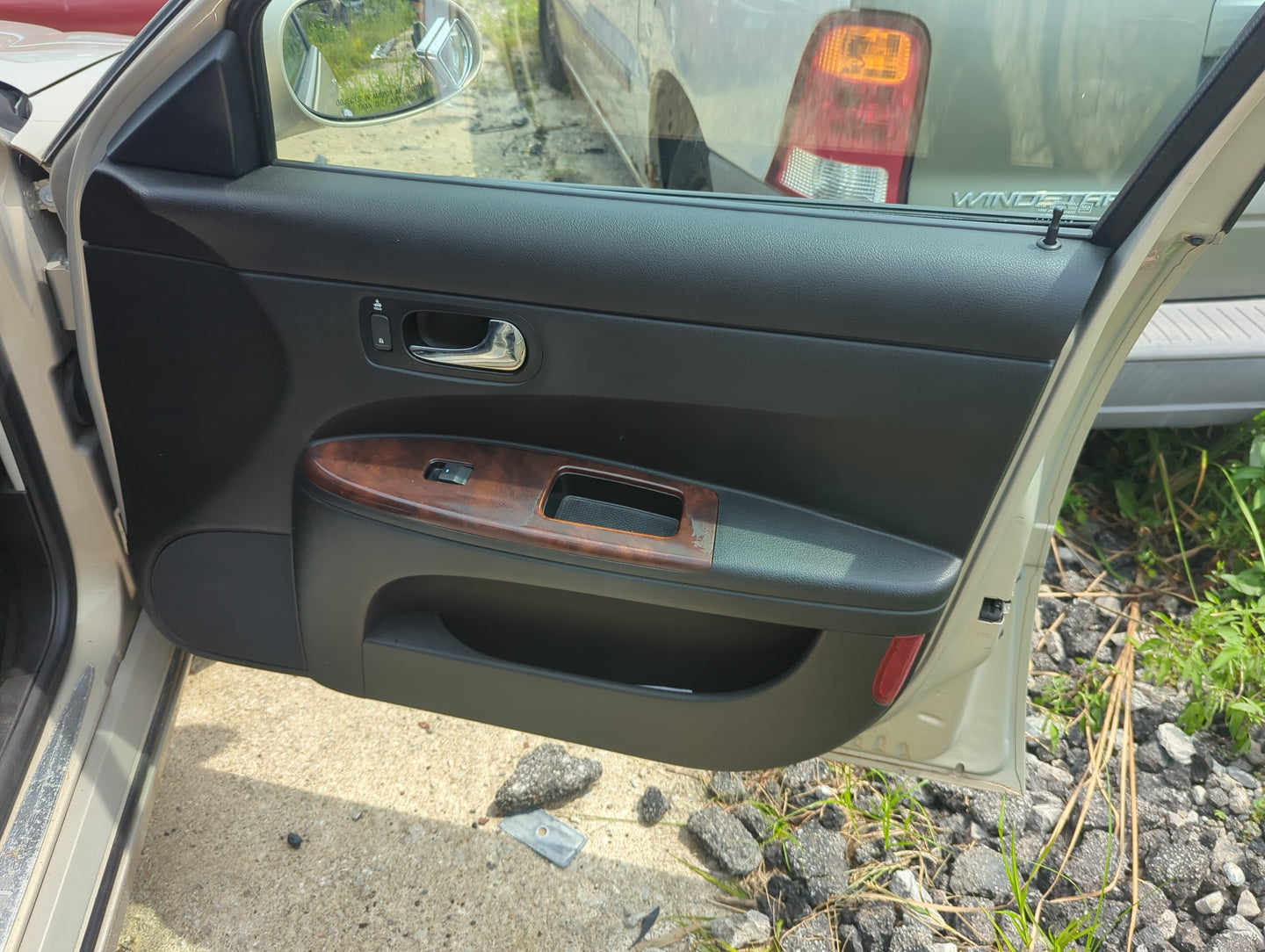 2009 Buick Lacrosse Front Right Passenger Interior Door Panel Trim - Oemusedautoparts1.com