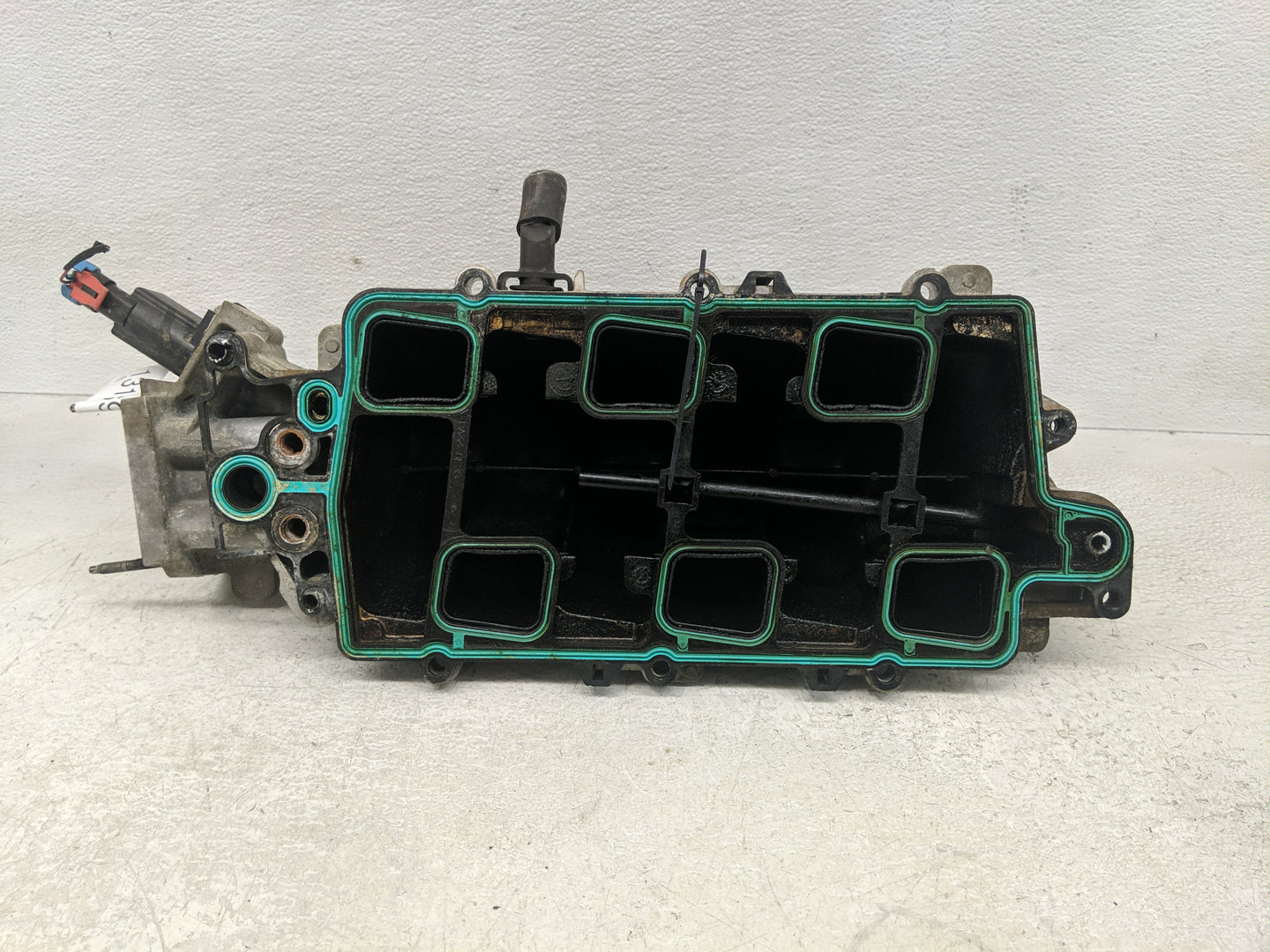 2005-2009 Buick Lacrosse Air Intake Manifold Fits Fits 2004 2005 2006 2007 2008 2009 OEM Used Auto Parts - Oemusedautoparts1