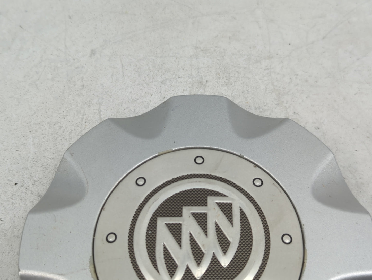 2009 Buick Lacrosse Center Cap Oem - Oemusedautoparts1.com