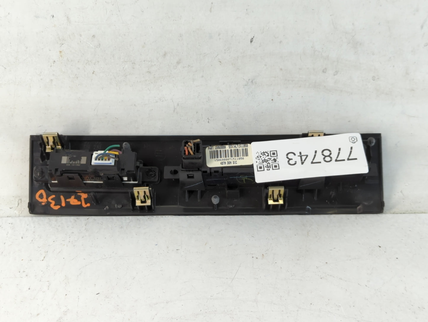 2009 Buick Lacrosse Trip Hazard TCS Fuel Control Switch - Oemusedautoparts1.com