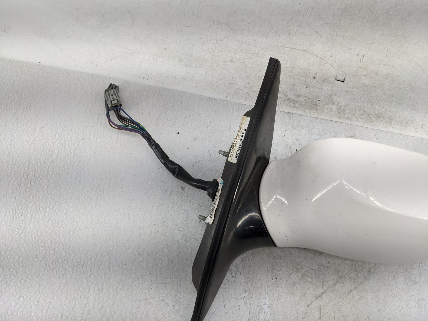 2009-2011 Buick Lucerne Driver Side View Mirror - Left Door Mirror OEM Used - Oemusedautoparts1.com