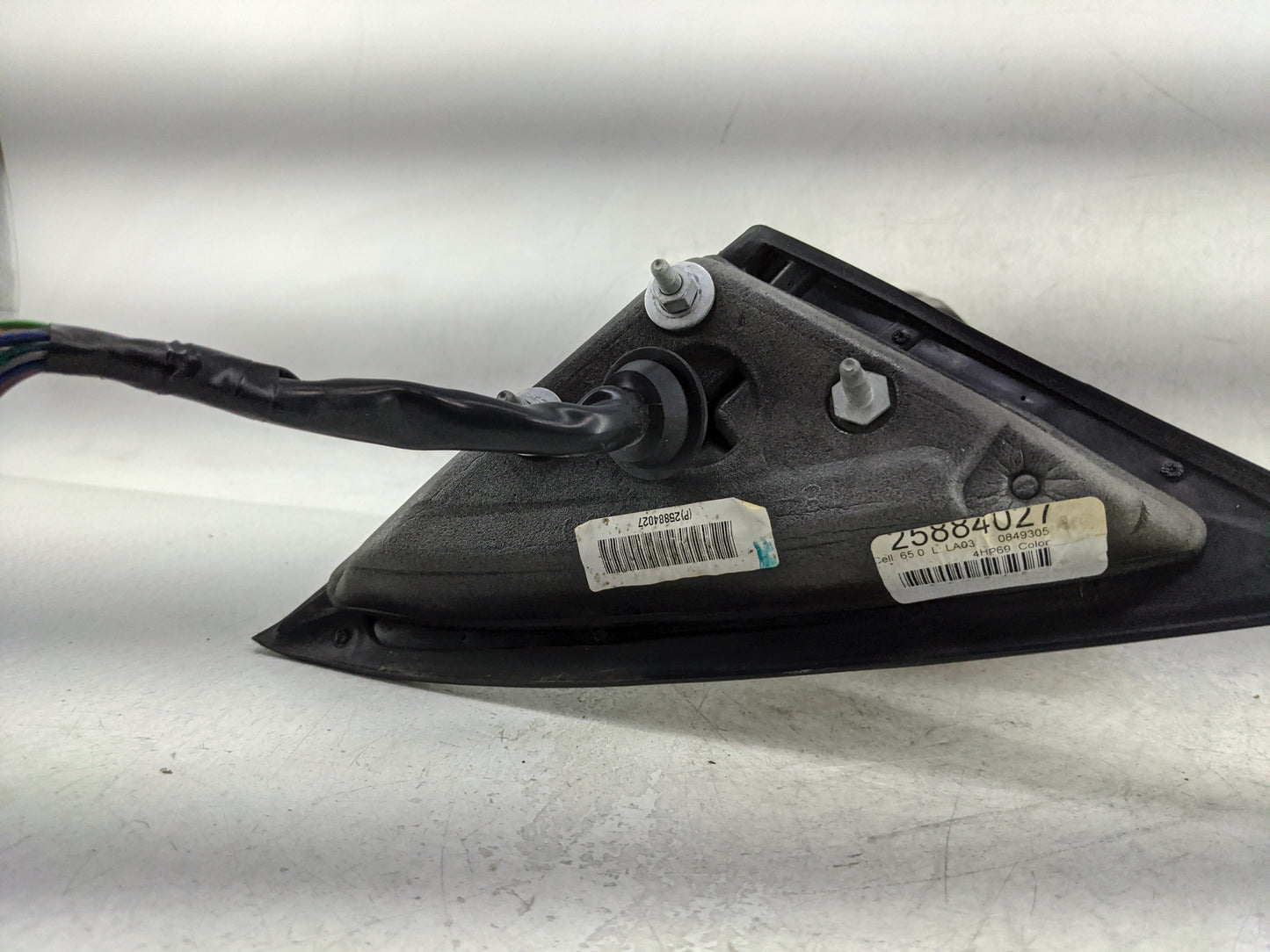 2009-2011 Buick Lucerne Driver Side View Mirror - Left Door Mirror OEM Used - Oemusedautoparts1.com