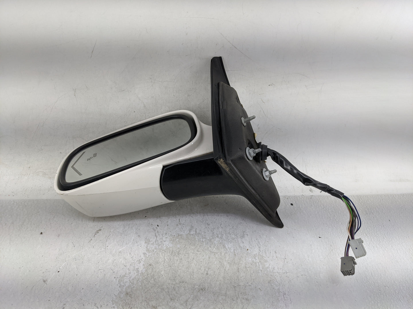 2009-2011 Buick Lucerne Driver Side View Mirror - Left Door Mirror OEM Used - Oemusedautoparts1.com