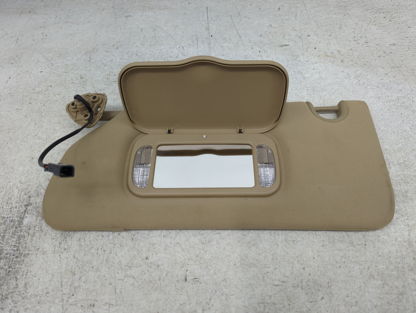 2006-2011 Buick Lucerne Sun Visor Shade Replacement Driver Left Mirror Fits Fits 2006 2007 2008 2009 2010 2011 OEM Used Auto
