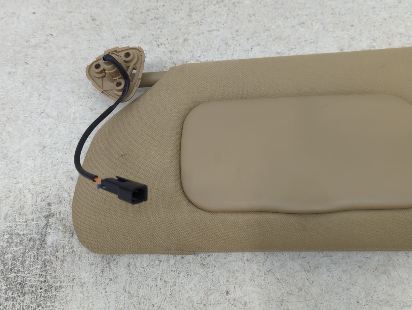 2006-2011 Buick Lucerne Sun Visor Shade Replacement Driver Left Mirror Fits Fits 2006 2007 2008 2009 2010 2011 OEM Used Auto