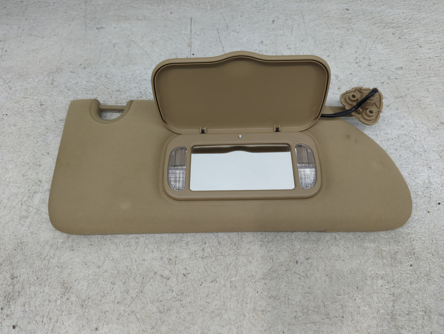 2006-2011 Buick Lucerne Sun Visor Shade Replacement Passenger Right Mirror Fits Fits 2006 2007 2008 2009 2010 2011 OEM Used 