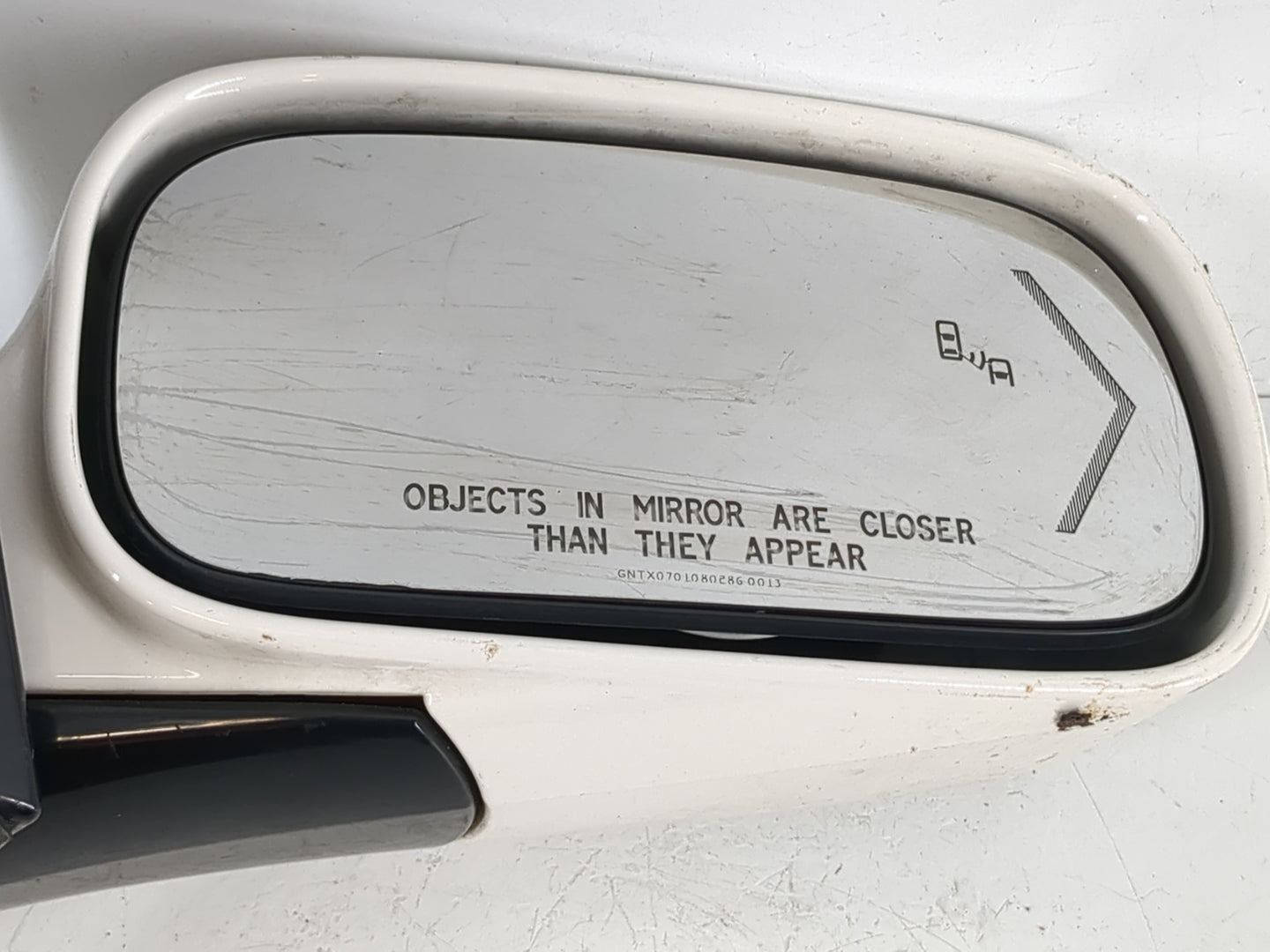 2009-2011 Buick Lucerne Passenger Side View Mirror - Right Door Mirror OEM Used - Oemusedautoparts1.com