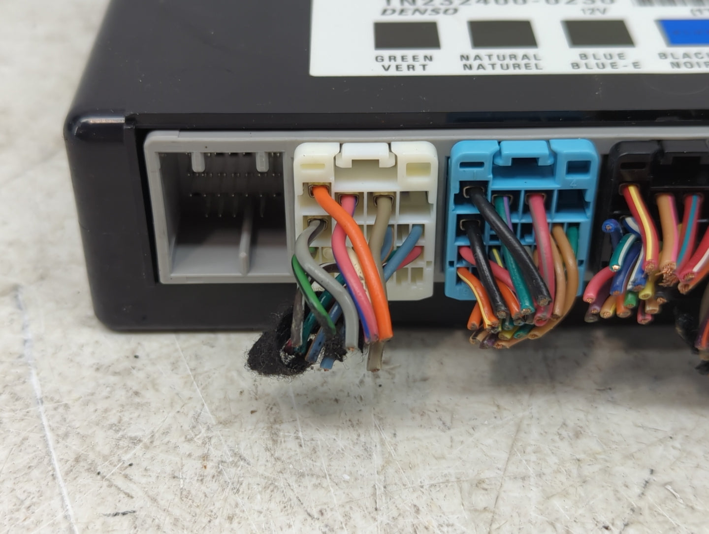 2006-2011 Buick Lucerne Body Control Module Bcm Inner Cabin Fuse Box - Oemusedautoparts1.com