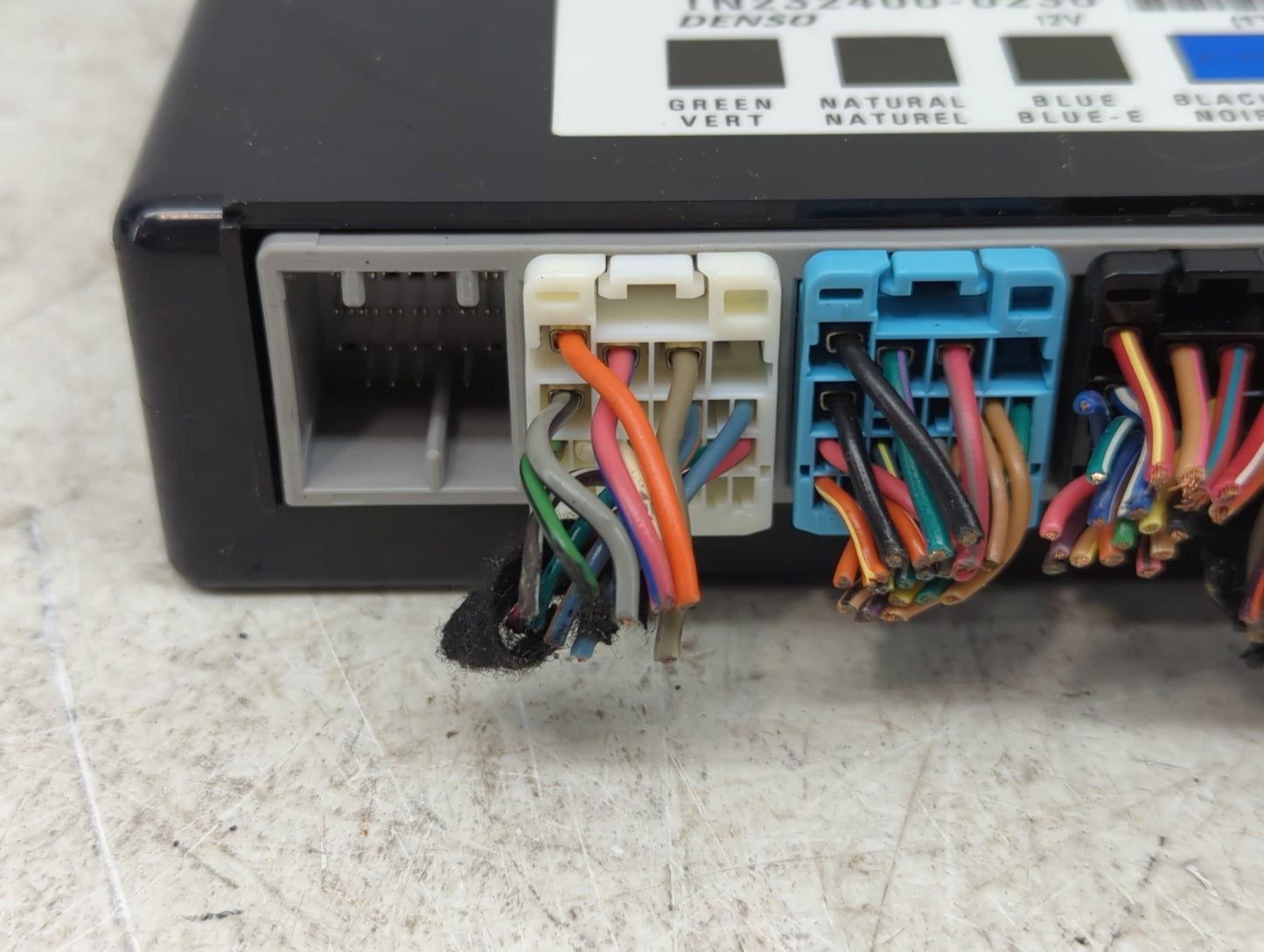 2006-2011 Buick Lucerne Body Control Module Bcm Inner Cabin Fuse Box - Oemusedautoparts1.com