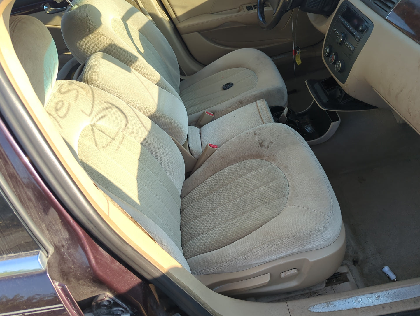 2009-2010 Buick Lucerne Passenger Front Seat Oem - Oemusedautoparts1.com