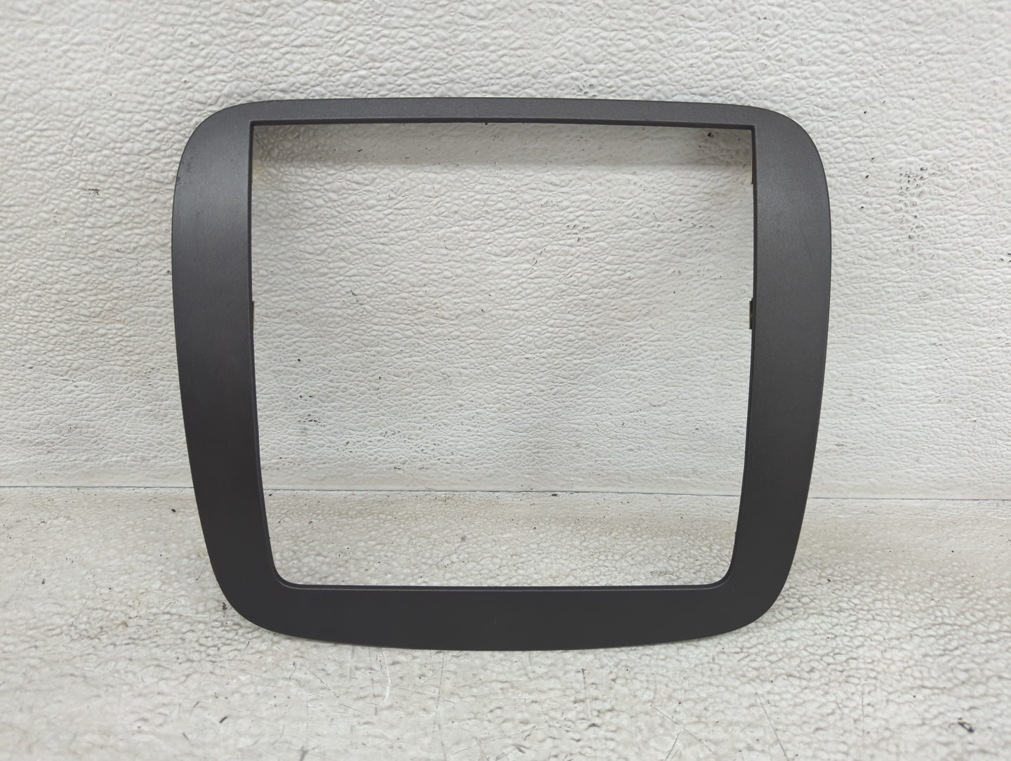 Buick Lucerne Information Radio Display Screen Bezel Vents 1381367 - Oemusedautoparts1.com