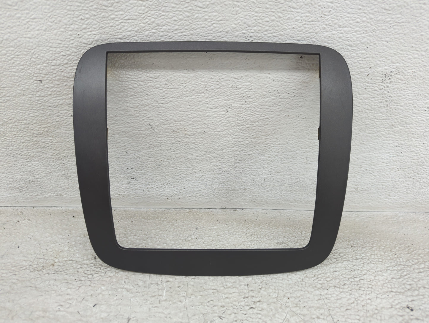 Buick Lucerne Information Radio Display Screen Bezel Vents 1381367 - Oemusedautoparts1.com