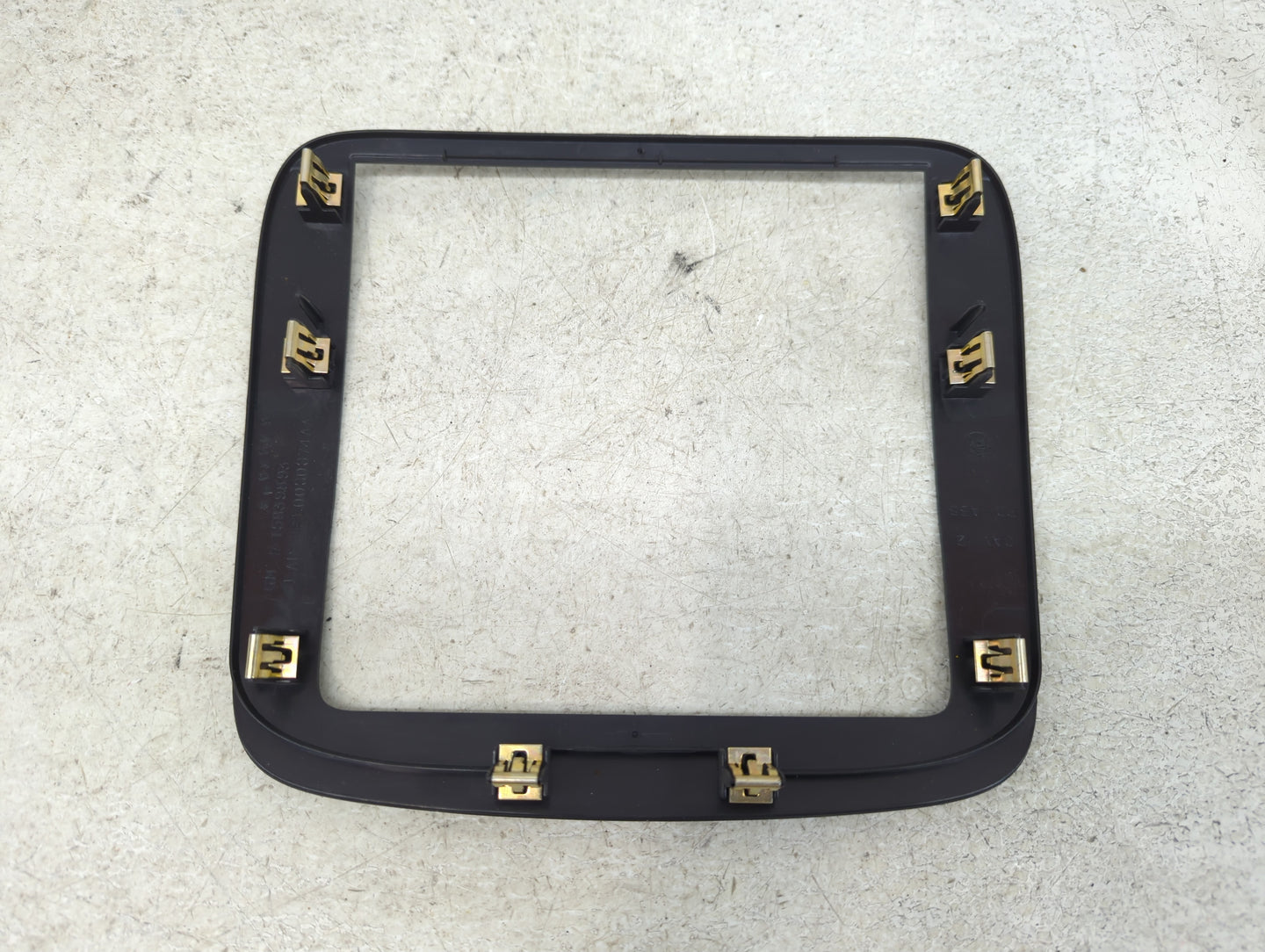 Buick Lucerne Information Radio Display Screen Bezel Vents 1381367 - Oemusedautoparts1.com