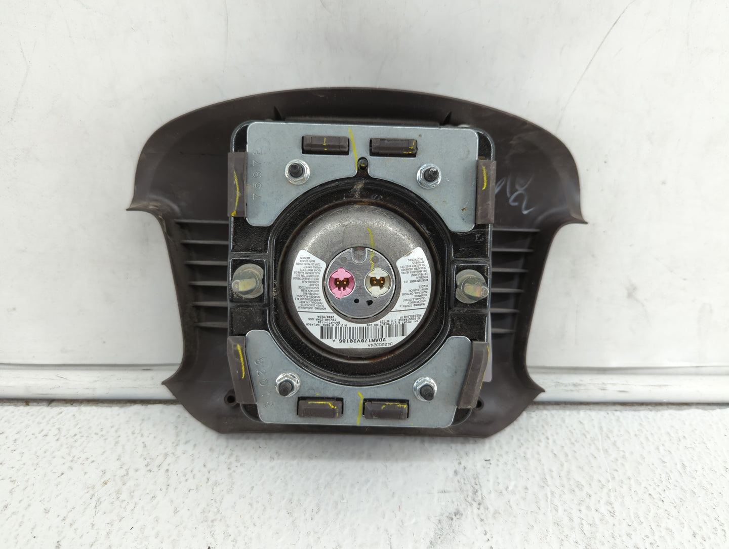 2007-2011 Buick Lucerne Air Bag Driver Left Steering Wheel Mounted Fits Fits 2007 2008 2009 2010 2011 OEM Used Auto Parts - 