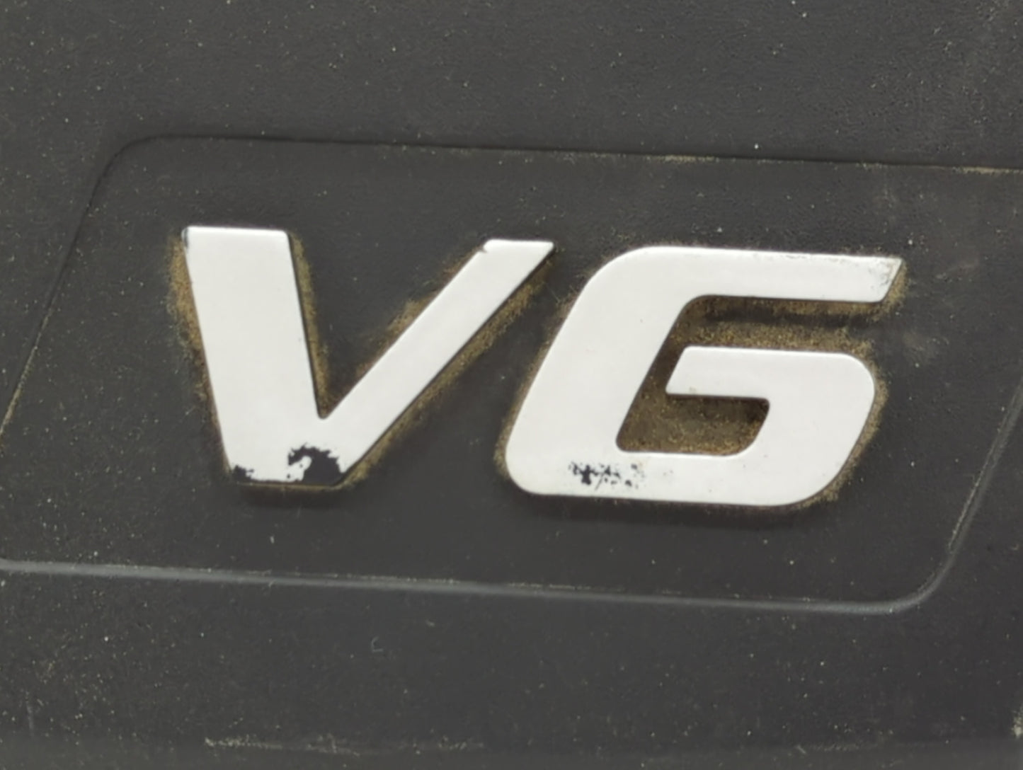 2009 Buick Lucerne Engine Cover - Oemusedautoparts1.com