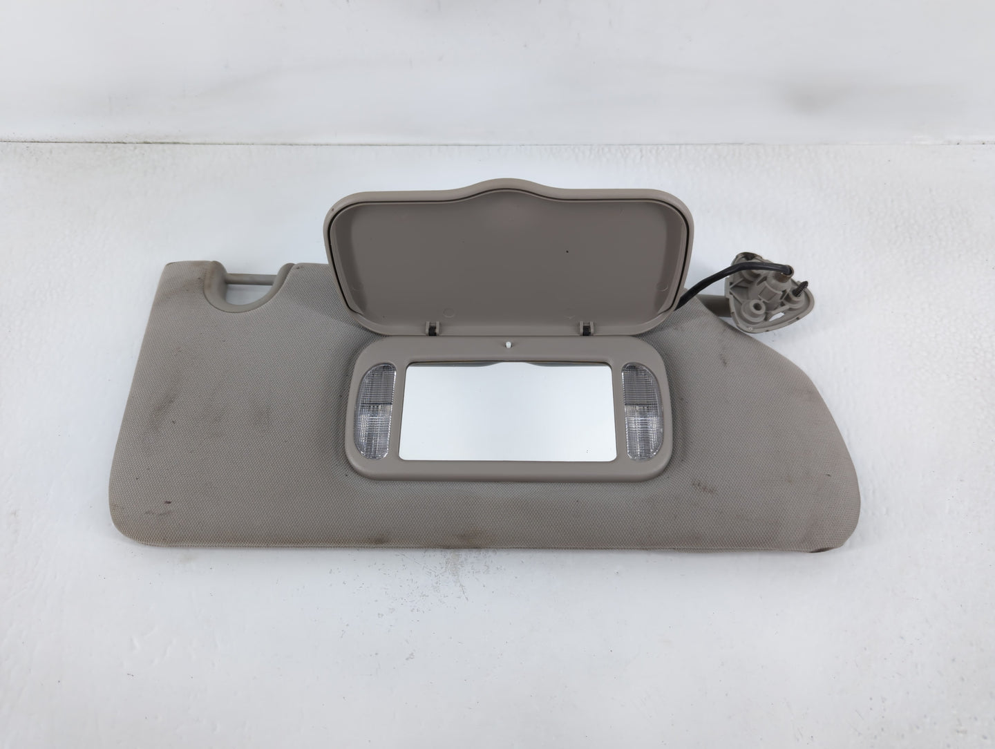2006-2011 Buick Lucerne Sun Visor Shade Replacement Passenger Right Mirror Fits Fits 2006 2007 2008 2009 2010 2011 OEM Used 