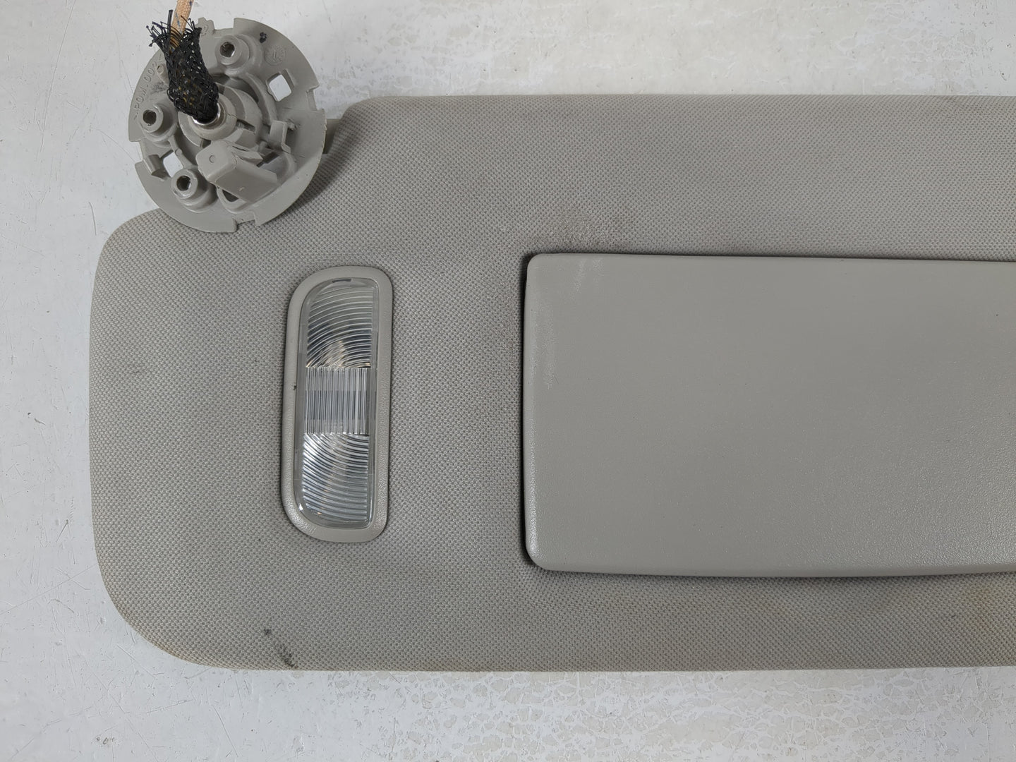 2008-2009 Cadillac Cts Sun Visor Shade Replacement Driver Left Mirror Fits Fits 2008 2009 OEM Used Auto Parts - Oemusedautop