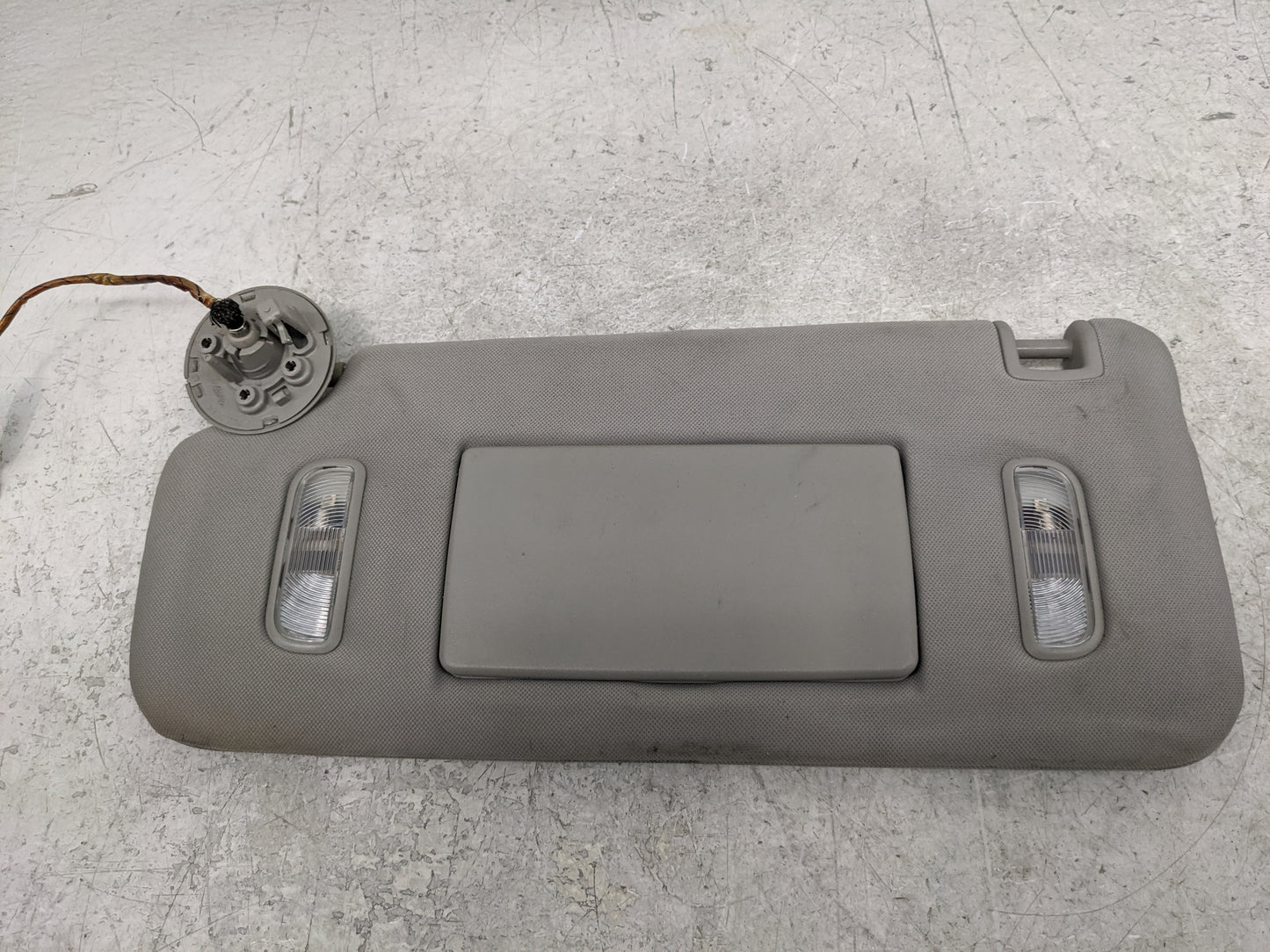 2008-2009 Cadillac Cts Sun Visor Shade Replacement Driver Left Mirror Fits Fits 2008 2009 OEM Used Auto Parts - Oemusedautop