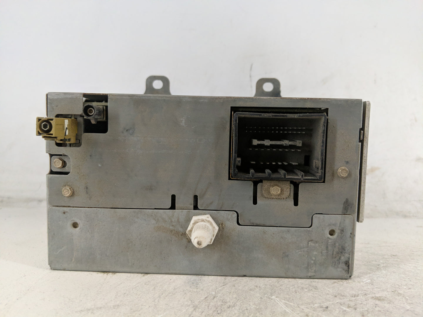 2009-2014 Cadillac Cts Radio AM FM Cd Player Receiver Replacement P/N:20857843 Fits Fits 2009 2010 2011 2012 2013 2014 OEM U