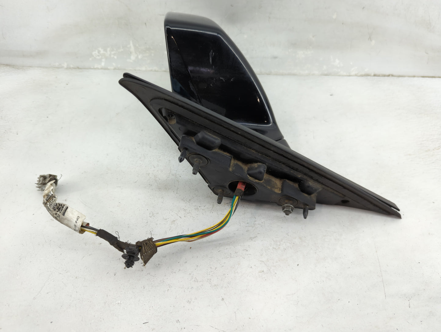 2008-2014 Cadillac Cts Driver Side View Mirror - Left Door Mirror OEM Used - Oemusedautoparts1.com