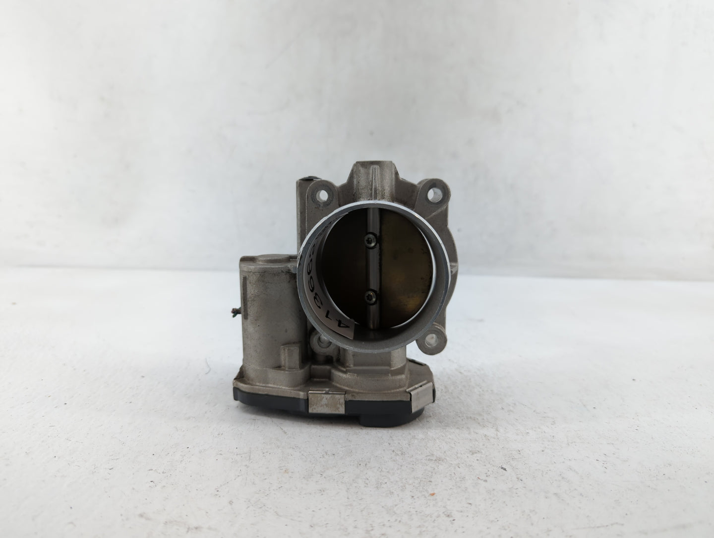 2008-2011 Cadillac Cts Throttle Body P/N:994AA Fits Fits 2007 2008 2009 2010 2011 2012 OEM Used Auto Parts - Oemusedautopart