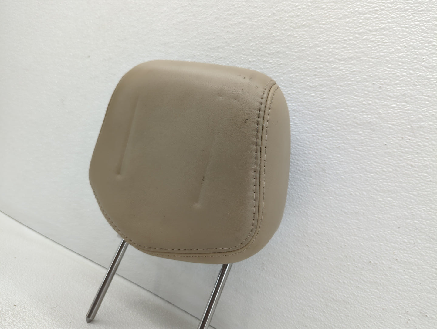 2009-2009 Cadillac Cts Headrest Head Rest Front Driver Passenger Seat Tan - Oemusedautoparts1.com
