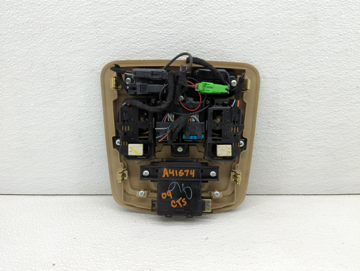 2009 Cadillac Cts Overhead Roof Console - Oemusedautoparts1.com