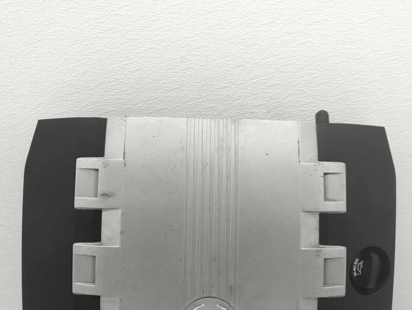 2009 Cadillac Cts Engine Cover - Oemusedautoparts1.com
