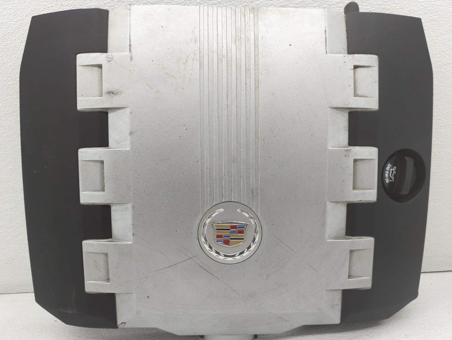 2009 Cadillac Cts Engine Cover - Oemusedautoparts1.com