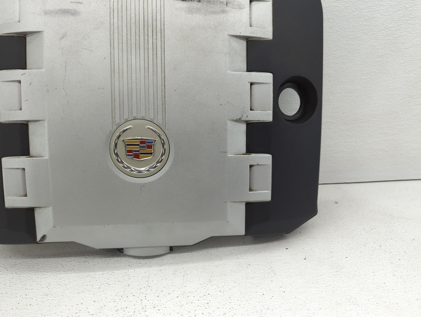 2009 Cadillac Cts Engine Cover - Oemusedautoparts1.com