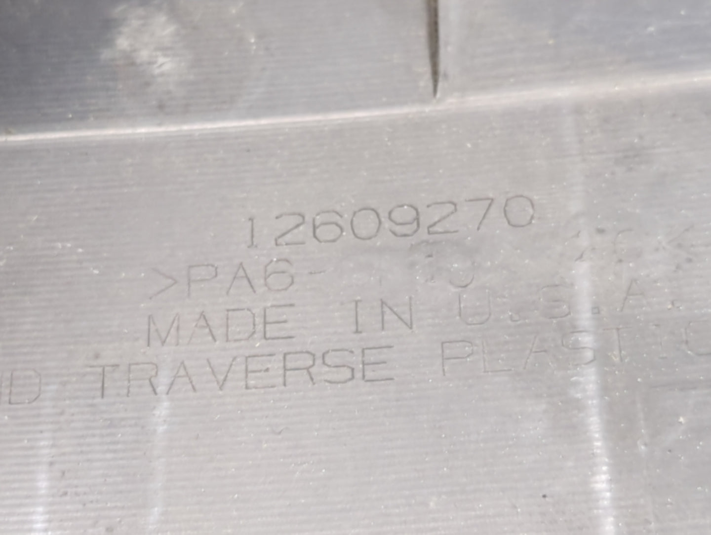 2009 Cadillac Cts Engine Cover - Oemusedautoparts1.com