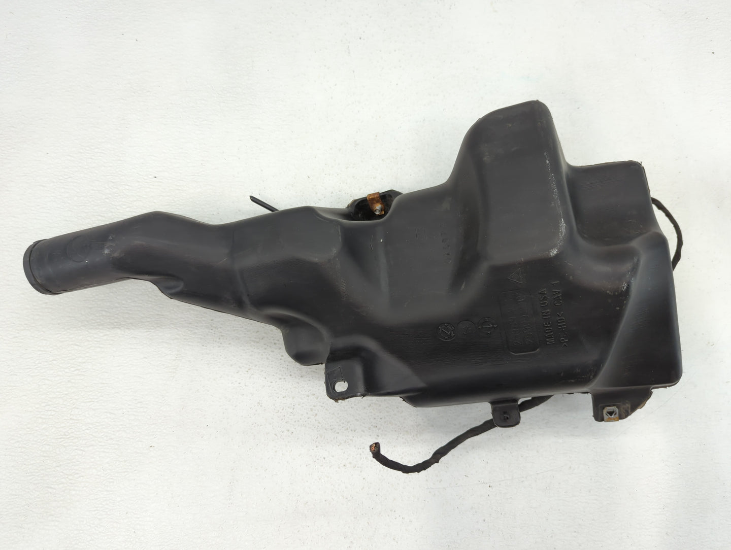 2009 Cadillac Cts Windshield Washer Fluid Reservoir Bottle Oem - Oemusedautoparts1.com