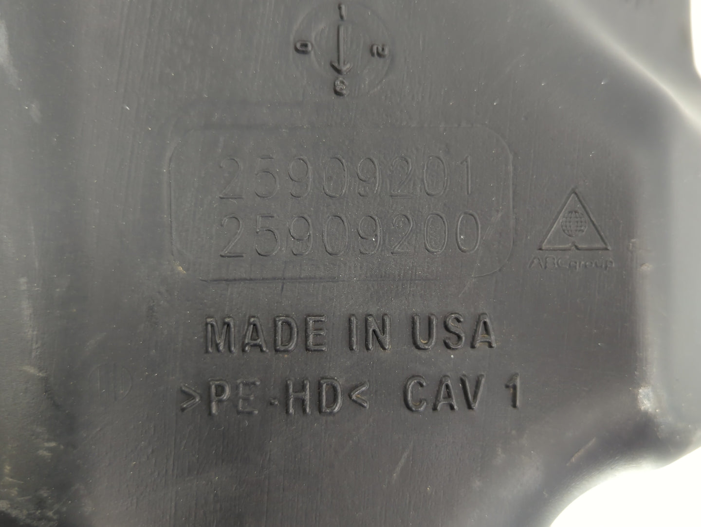 2009 Cadillac Cts Windshield Washer Fluid Reservoir Bottle Oem - Oemusedautoparts1.com