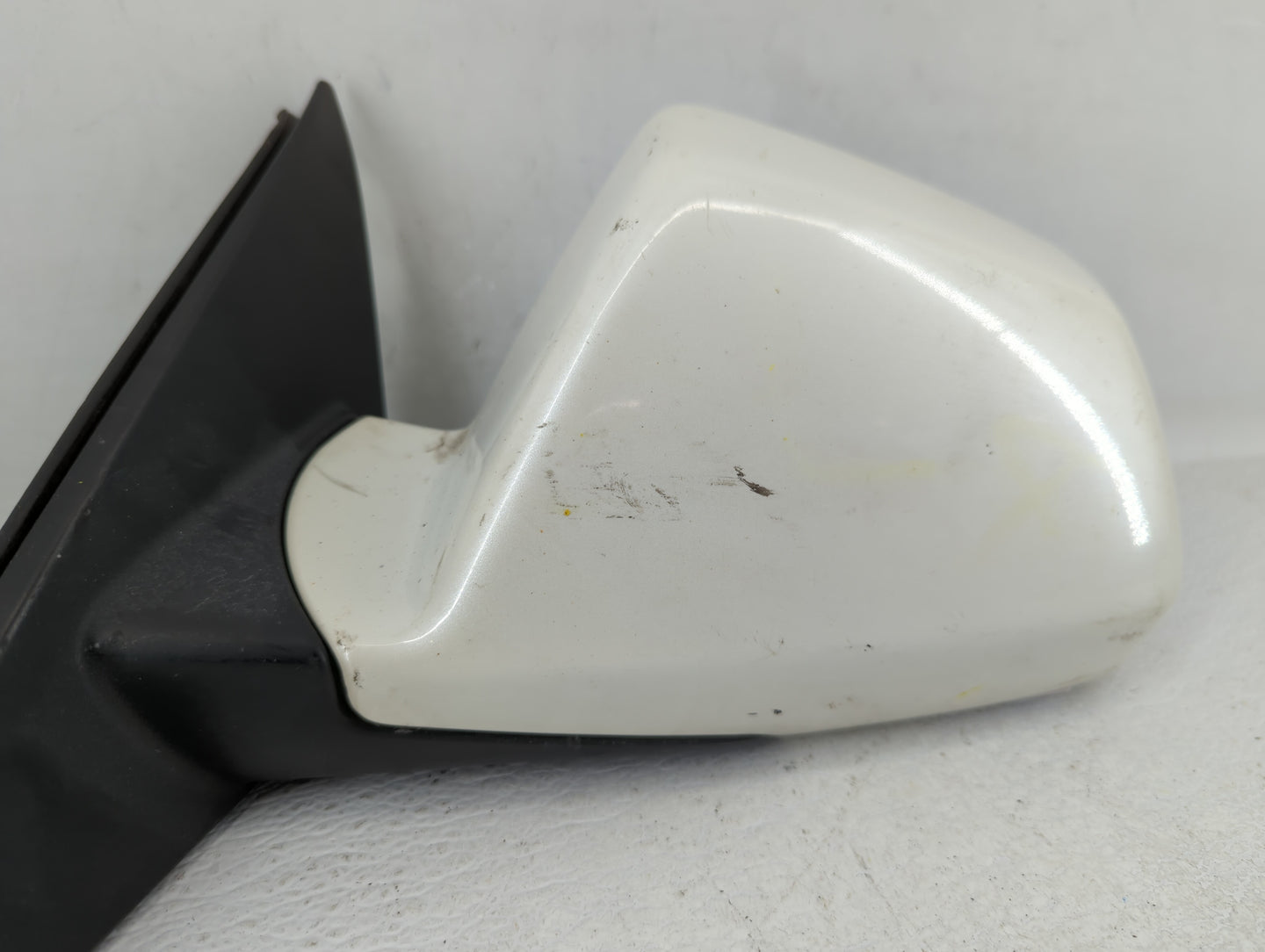 2008-2014 Cadillac Cts Driver Side View Mirror - Left Door Mirror OEM Used - Oemusedautoparts1.com
