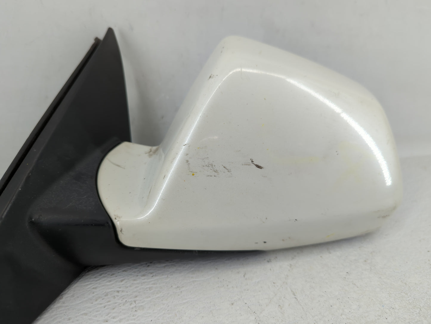 2008-2014 Cadillac Cts Driver Side View Mirror - Left Door Mirror OEM Used - Oemusedautoparts1.com