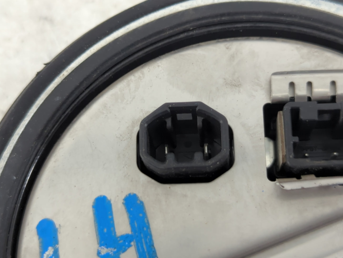 2009 Cadillac Cts Headlight Ballast Head Light - Oemusedautoparts1.com