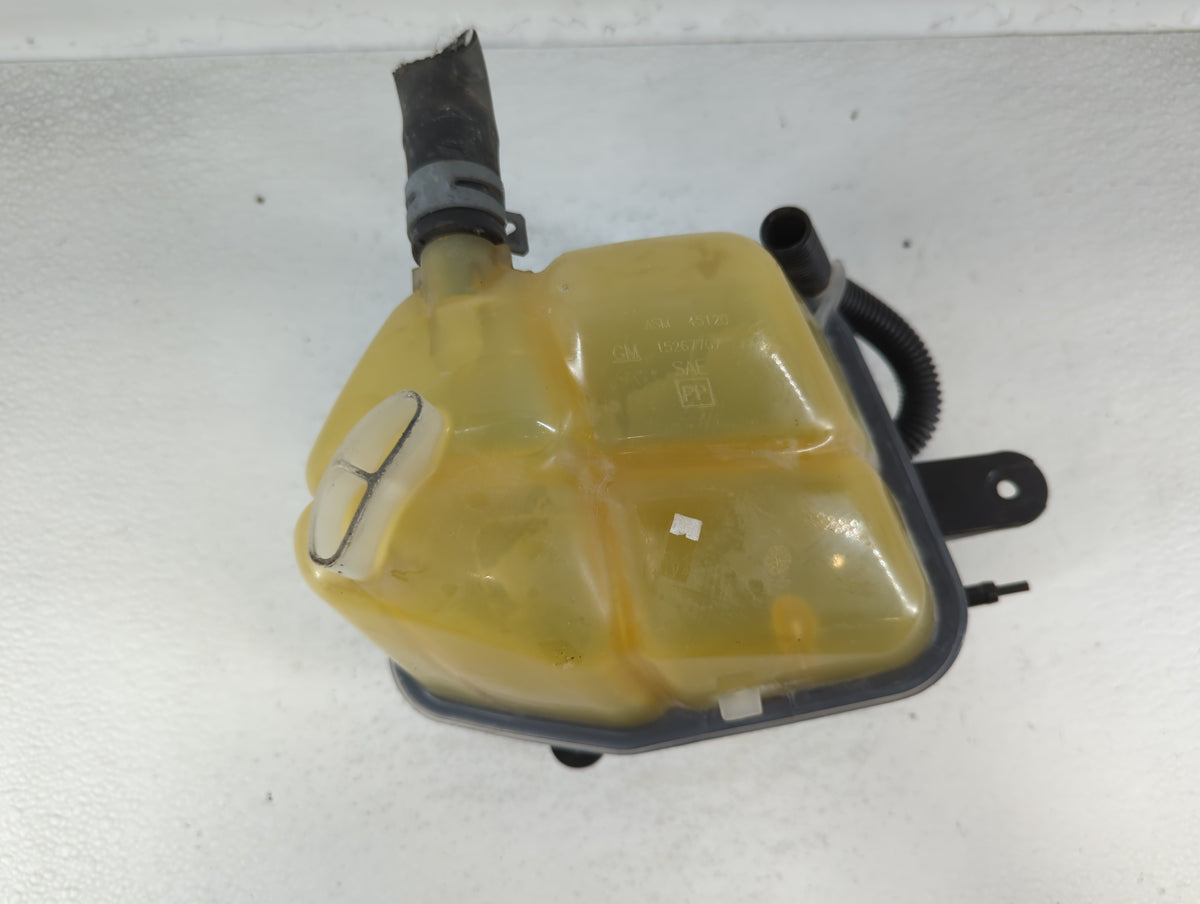 2008-2015 Cadillac Cts Radiator Coolant Overflow Expansion Tank Bottle 693815 - Oemusedautoparts1.com