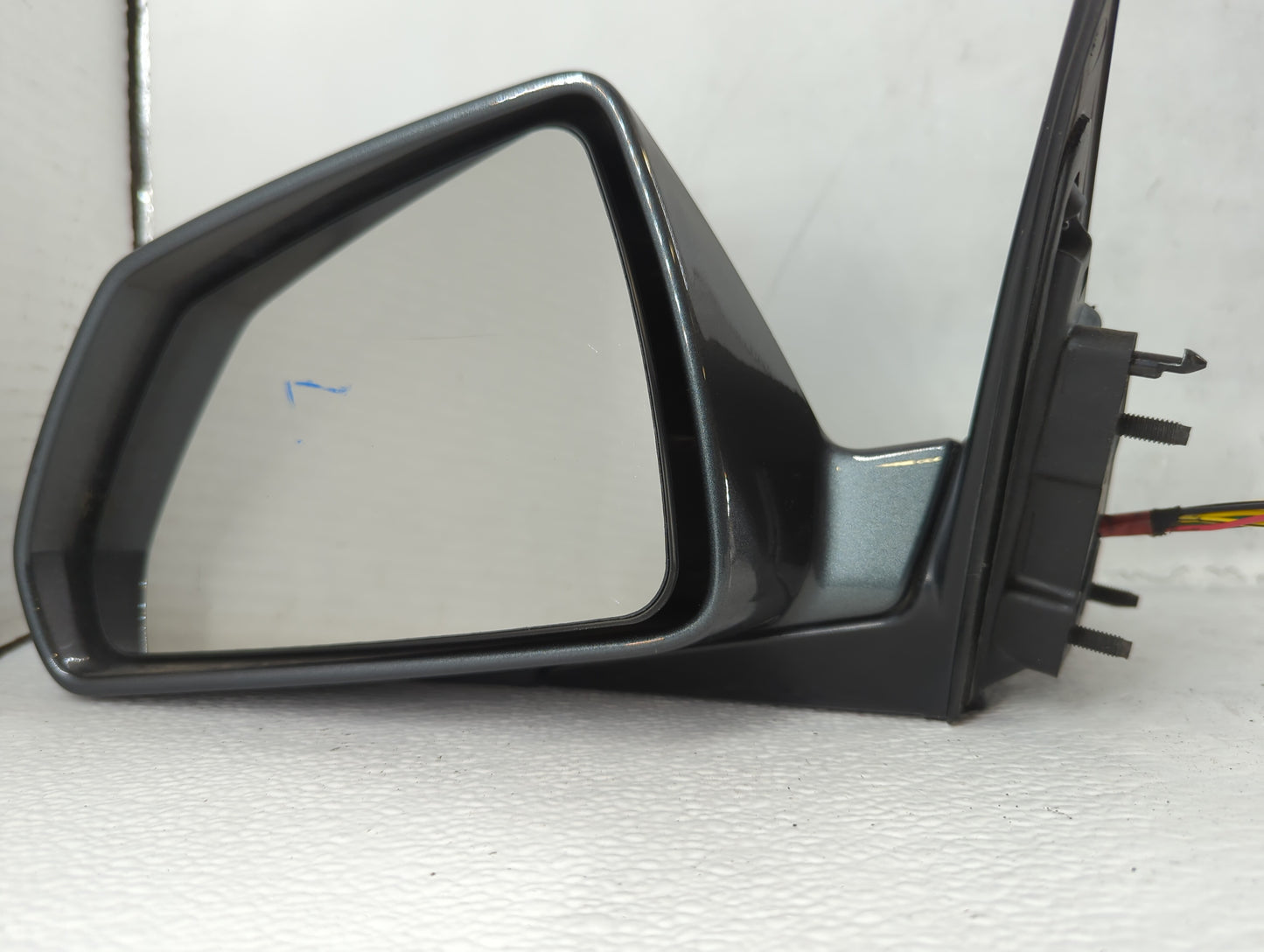 2008-2014 Cadillac Cts Driver Side View Mirror - Left Door Mirror OEM Used - Oemusedautoparts1.com