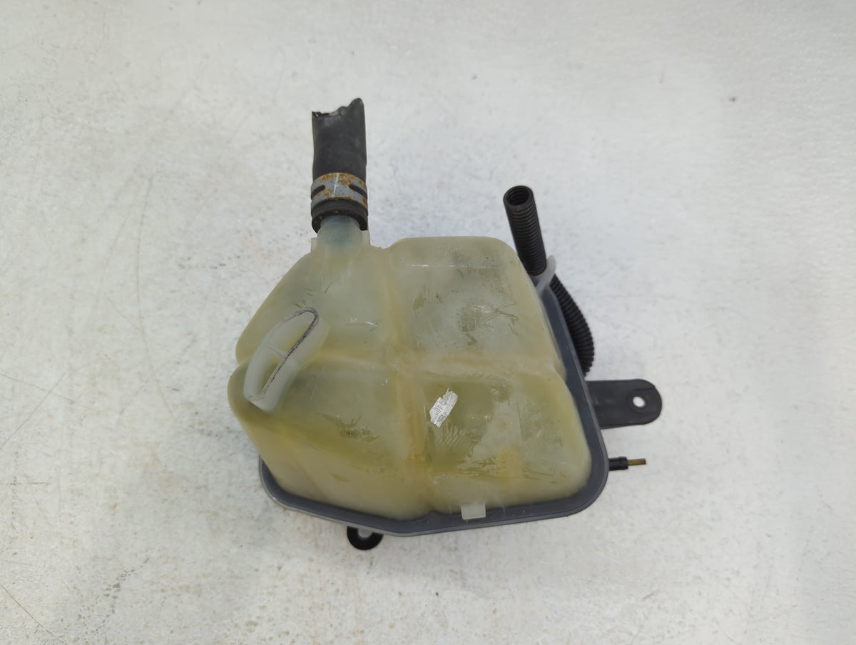 2008-2015 Cadillac Cts Radiator Coolant Overflow Expansion Tank Bottle 745083 - Oemusedautoparts1.com