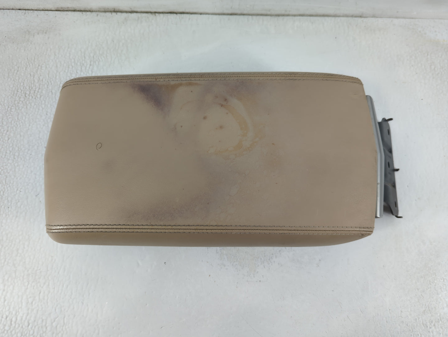 2008-2009 Cadillac Cts Center Console Armrest Cover Lid P/N:M0300235 Fits Fits 2008 2009 OEM Used Auto Parts - Oemusedautopa
