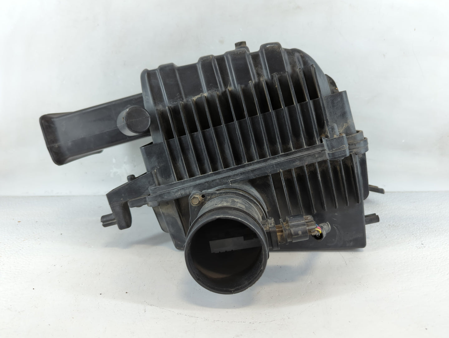 2008-2009 Cadillac Cts Air Cleaner Intake-duct Hose Tube - Oemusedautoparts1.com