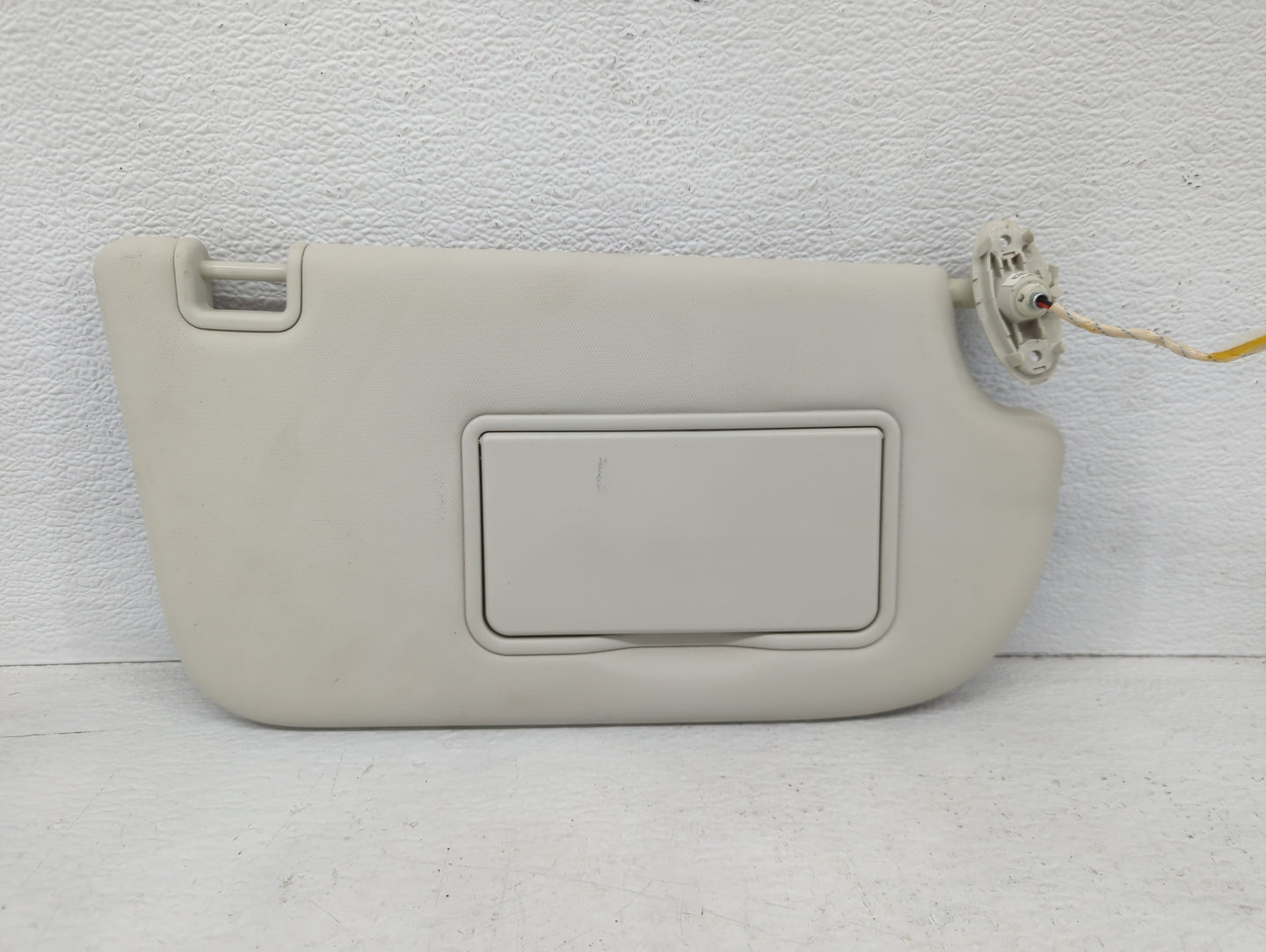 2008-2011 Cadillac Dts Sun Visor Shade Replacement Passenger Right Mirror Fits Fits 2008 2009 2010 2011 OEM Used Auto Parts 